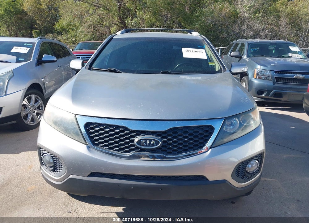 2012 KIA SORENTO LX VIN: 5XYKTCA65CG278377