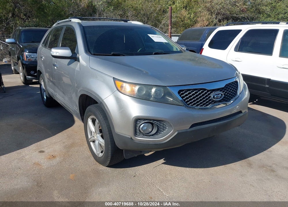 2012 KIA SORENTO LX VIN: 5XYKTCA65CG278377