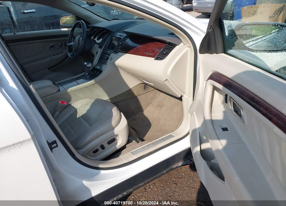 2010 FORD TAURUS LIMITED VIN: 1FAHP2FWXAG112342