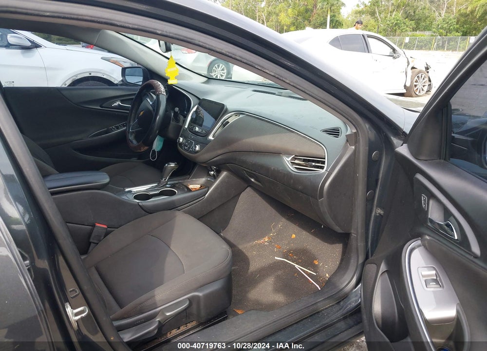 2018 CHEVROLET MALIBU VIN: 1G1ZD5ST1JF197784