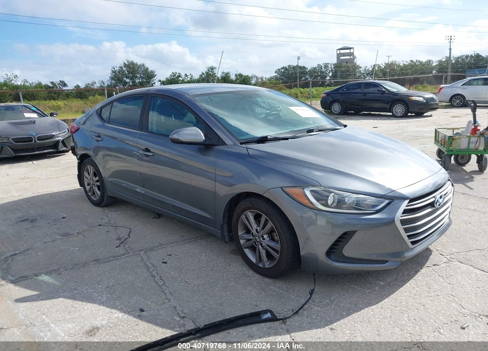2018 HYUNDAI ELANTRA SEL VIN: KMHD84LF4JU590226