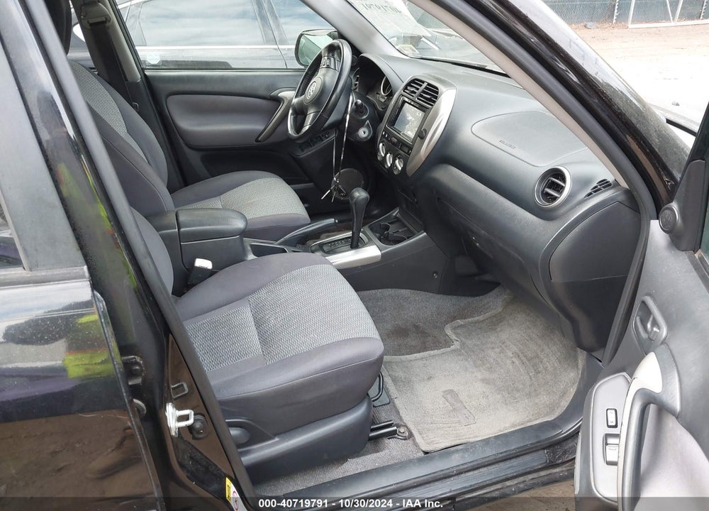 2005 TOYOTA RAV4 VIN: JTEGD20V050059272