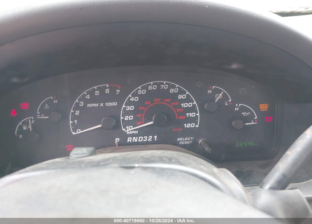 2002 FORD EXPLORER XLS VIN: 1FMZU72E22UA32131