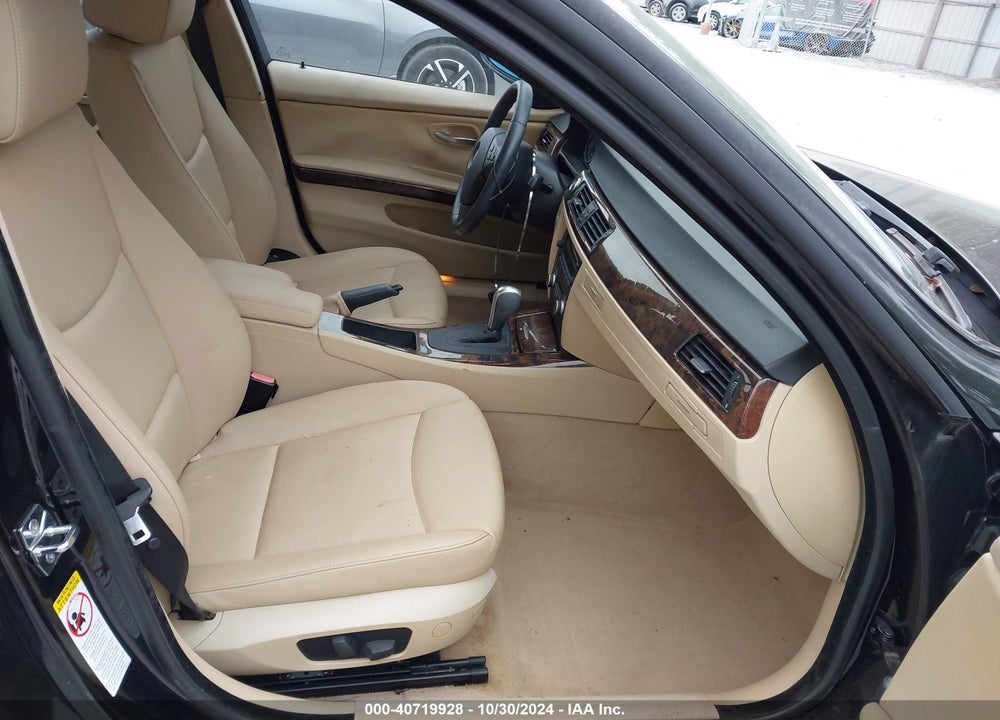 2007 BMW 328I VIN: WBAVA37597NE28829