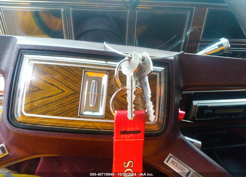 1983 LINCOLN MARK VI VIN: 1MRBP98F0DY685705