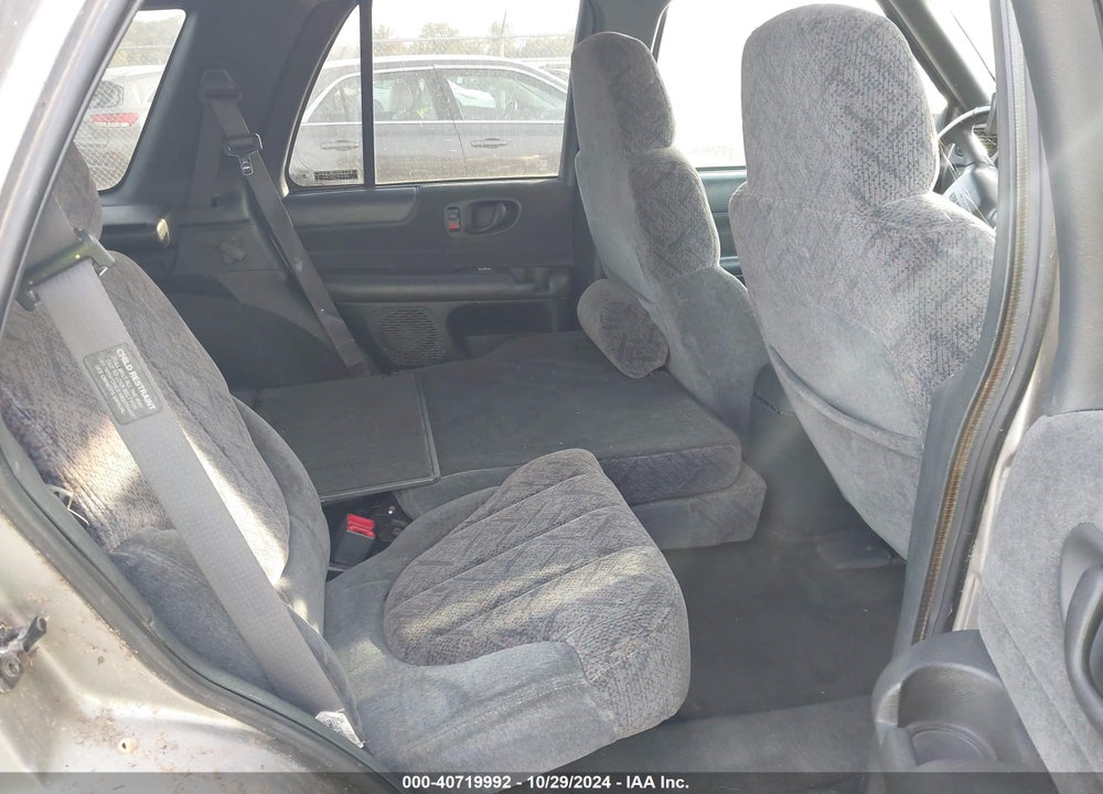 1999 GMC JIMMY VIN: 1GKDT13W4X2527380