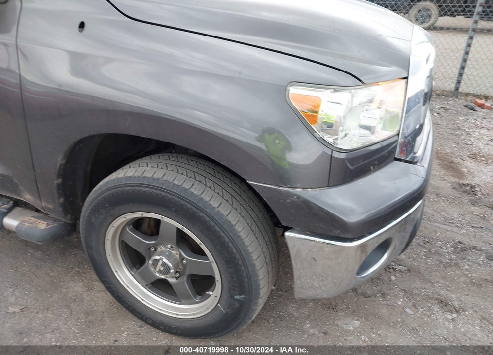 2011 TOYOTA TUNDRA DOUBLE CAB SR5 VIN: 5TFRM5F1XBX034577