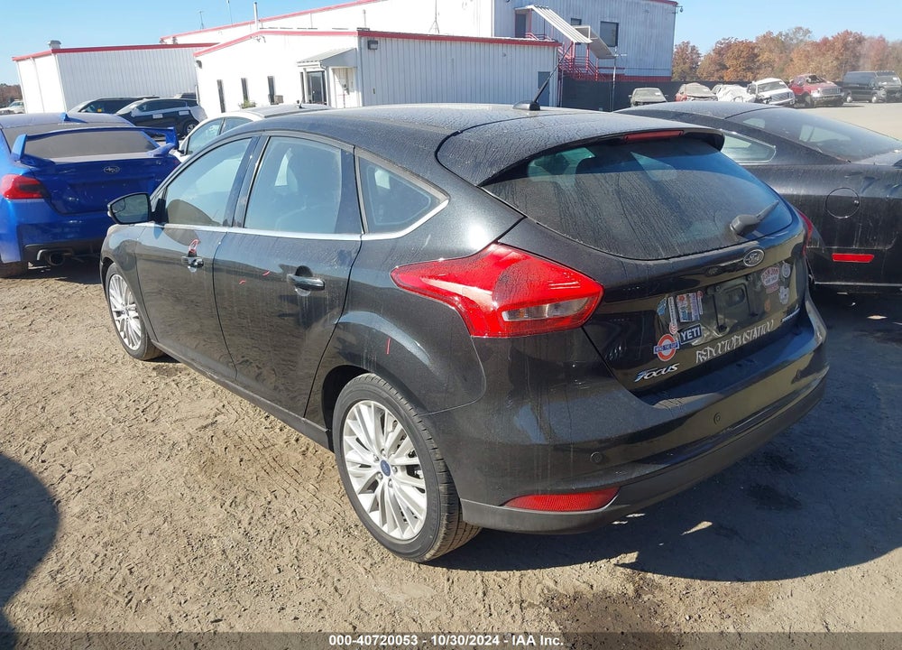 2015 FORD FOCUS TITANIUM VIN: 1FADP3N20FL215920