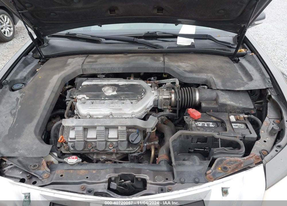 2010 ACURA TL 3.7 VIN: 19UUA9F58AA003988