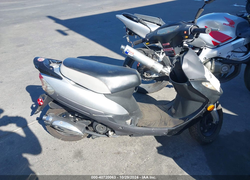 2009 JONWAY SCOOTER VIN: L8YTCAPF99Y010496