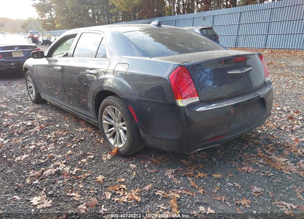 2017 CHRYSLER 300C VIN: 2C3CCAEGXHH552147