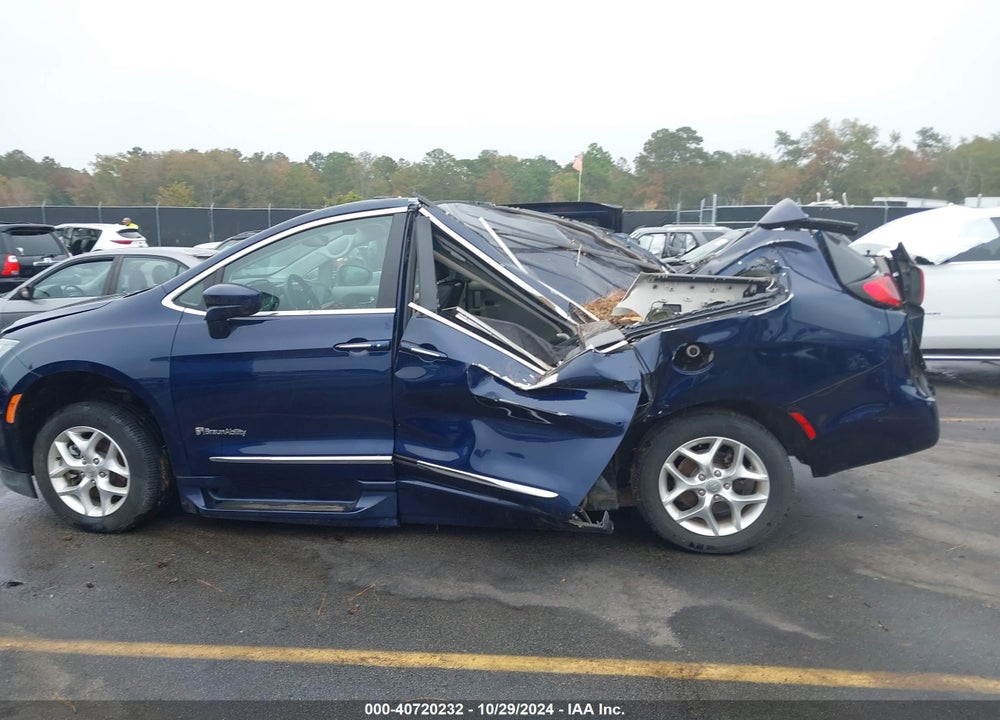 2020 CHRYSLER PACIFICA TOURING L PLUS VIN: 2C4RC1EG4LR164856