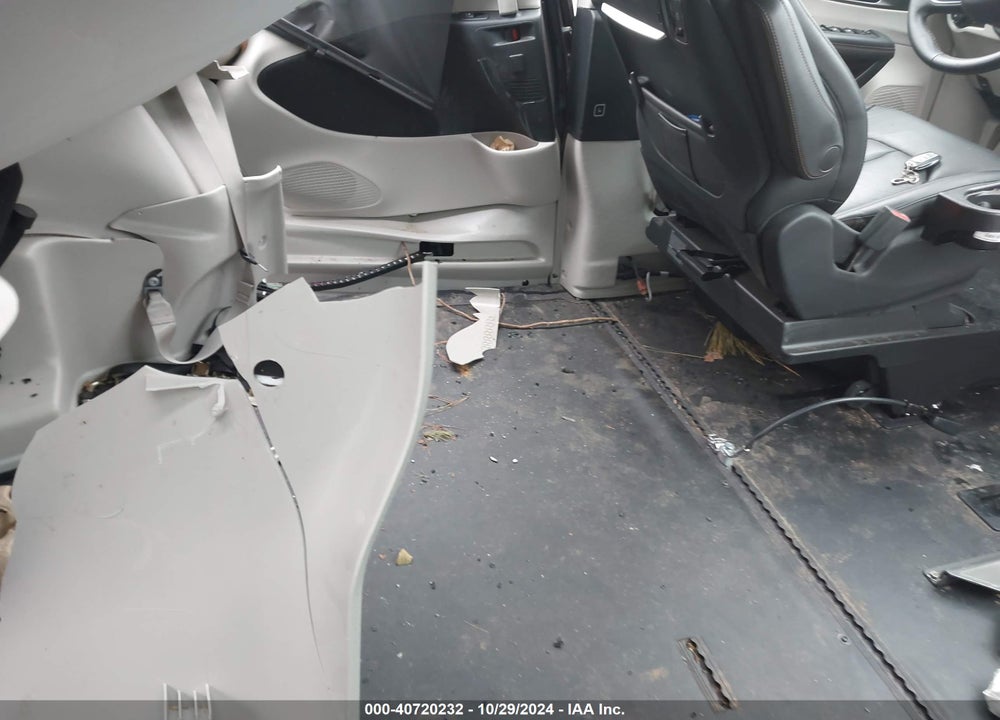 2020 CHRYSLER PACIFICA TOURING L PLUS VIN: 2C4RC1EG4LR164856
