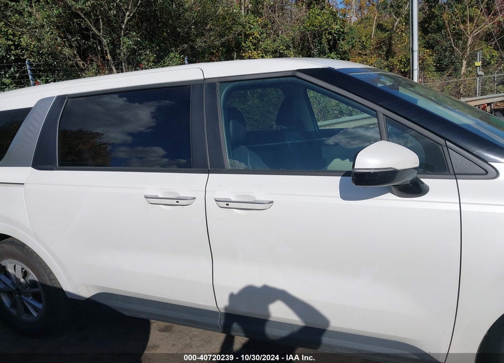 2022 KIA CARNIVAL MPV LX SEAT PACKAGE VIN: KNDNB4H32N6190622