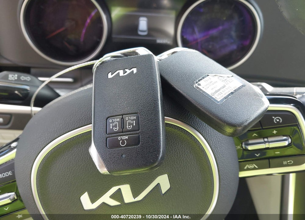 2022 KIA CARNIVAL MPV LX SEAT PACKAGE VIN: KNDNB4H32N6190622
