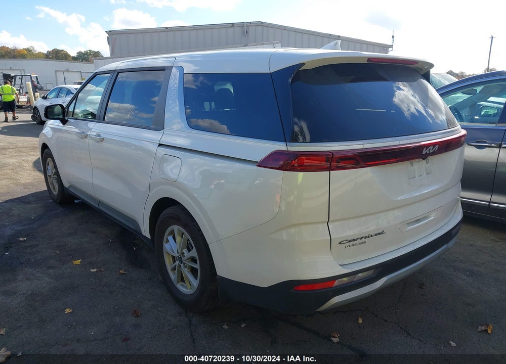 2022 KIA CARNIVAL MPV LX SEAT PACKAGE VIN: KNDNB4H32N6190622
