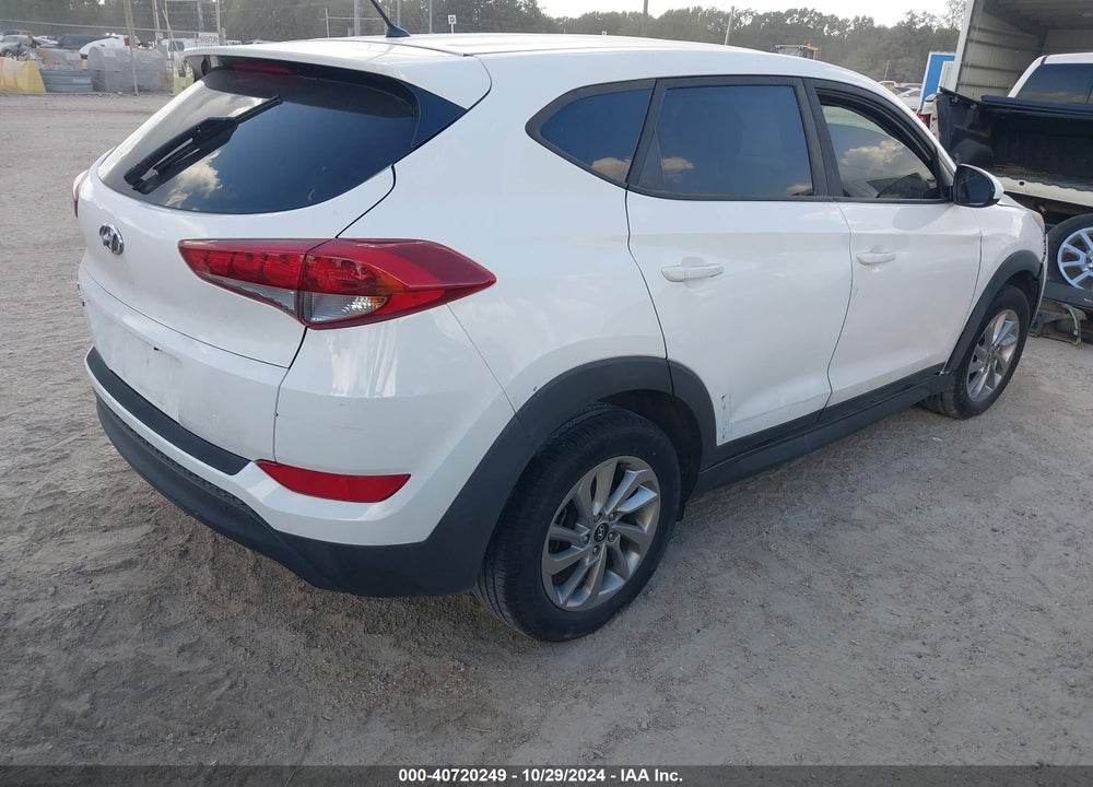 2018 HYUNDAI TUCSON SE VIN: KM8J23A41JU646204