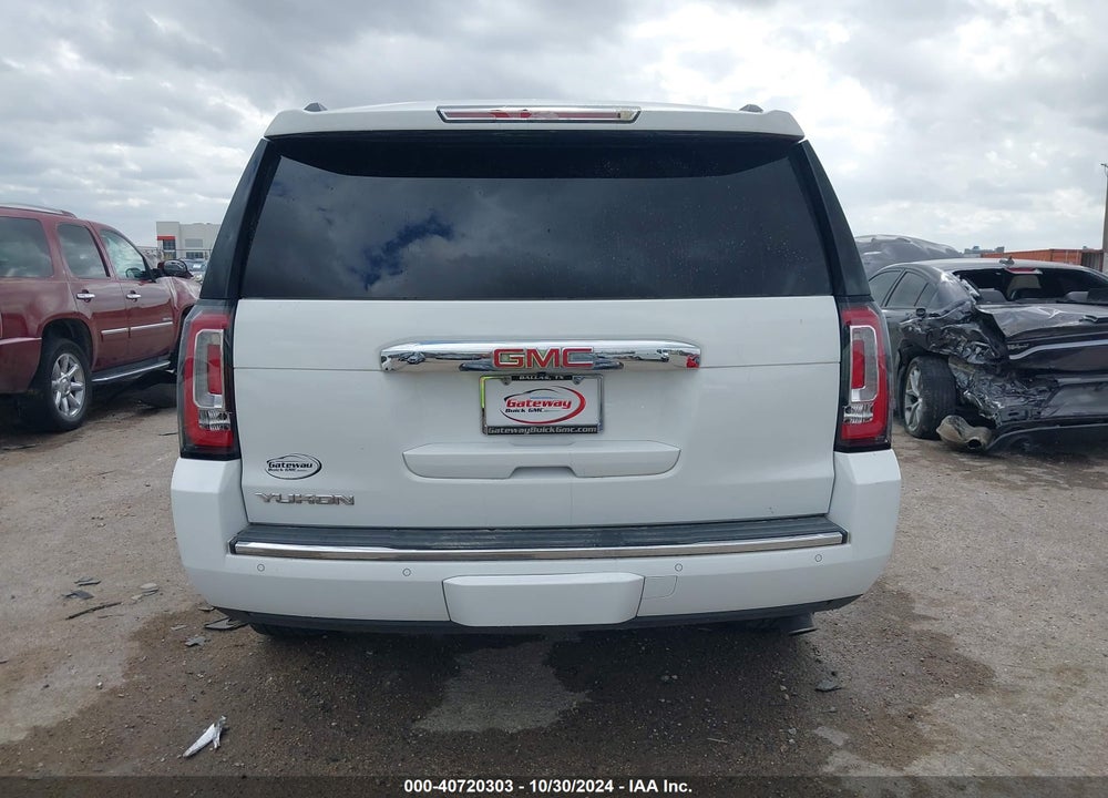 2016 GMC YUKON DENALI VIN: 1GKS1CKJ9GR207106