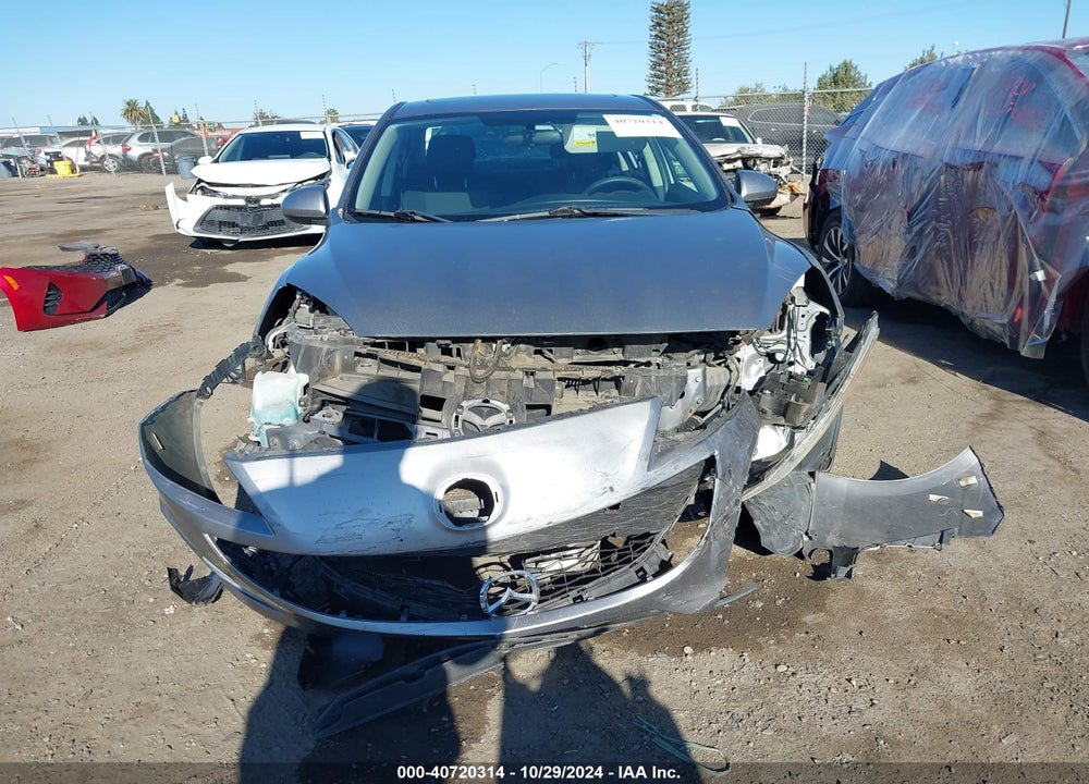 2011 MAZDA 3 S VIN: JM1BL1U68B1445572