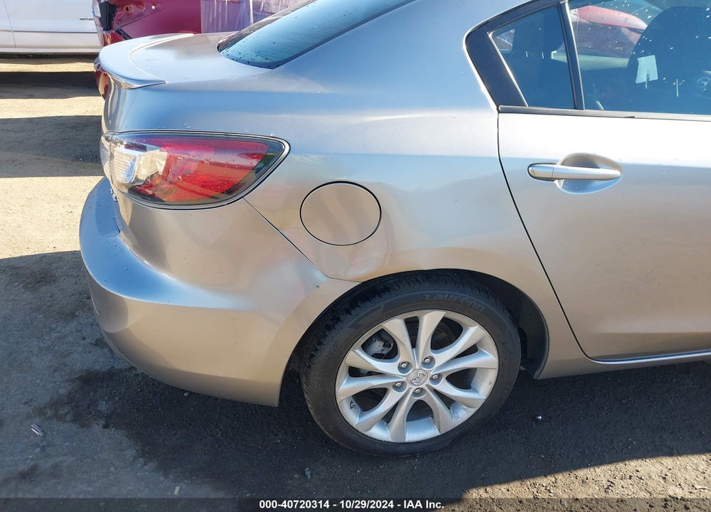 2011 MAZDA 3 S VIN: JM1BL1U68B1445572