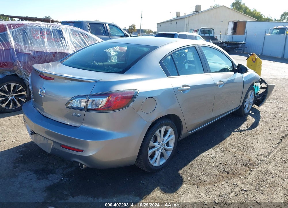 2011 MAZDA 3 S VIN: JM1BL1U68B1445572