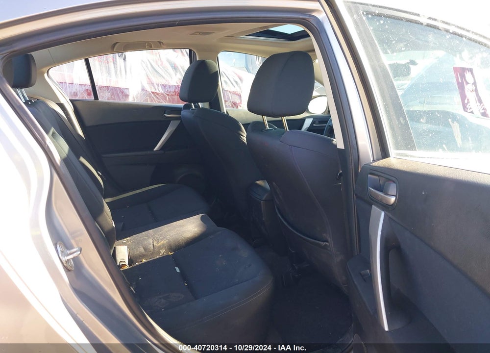 2011 MAZDA 3 S VIN: JM1BL1U68B1445572