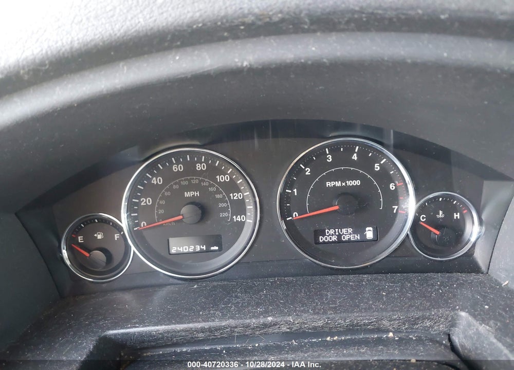 2008 JEEP COMMANDER SPORT VIN: 1J8HH48K58C142842