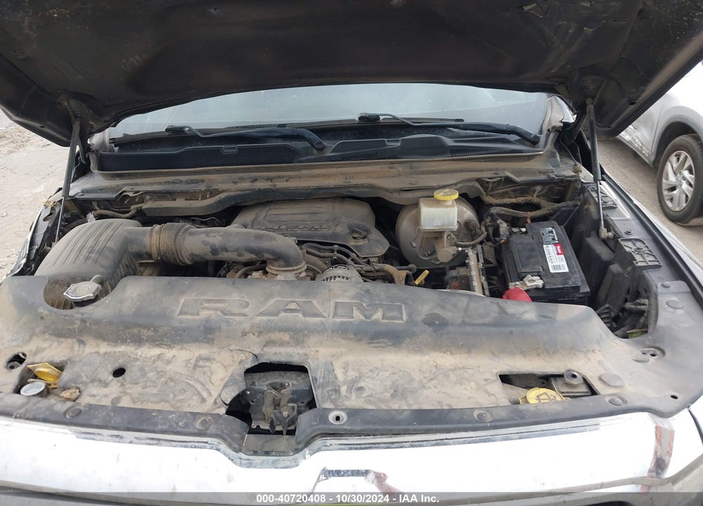 2019 RAM 1500 LAIE  4X4 5'7 BOX VIN: 1C6SRFJTXKN520763