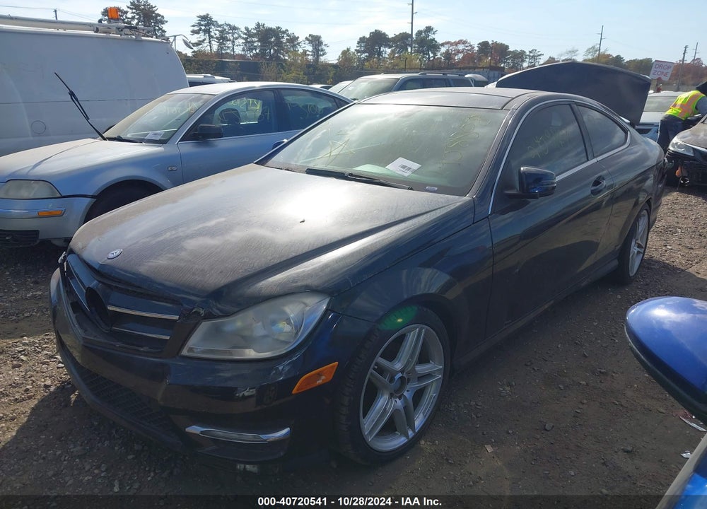 2013 MERCEDES-BENZ C 250 VIN: WDDGJ4HB2DF975777