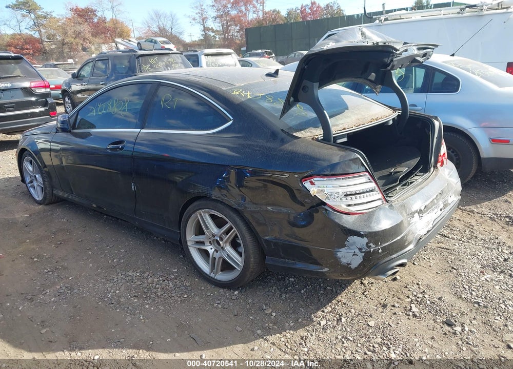 2013 MERCEDES-BENZ C 250 VIN: WDDGJ4HB2DF975777