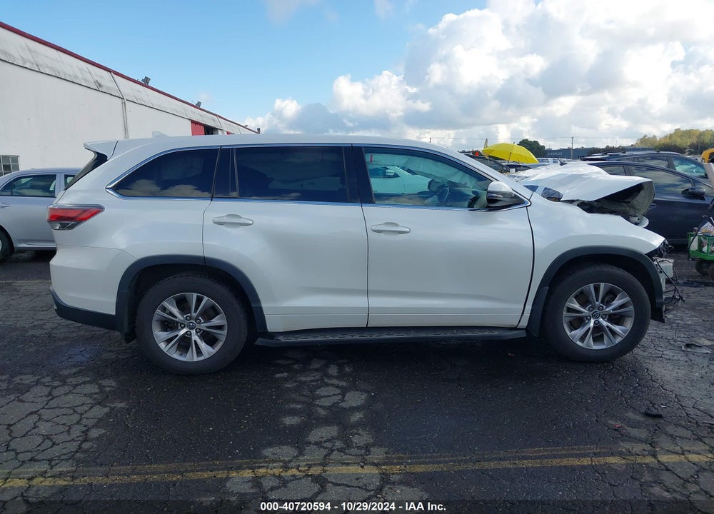 2016 TOYOTA HIGHLANDER LE/LE PLUS VIN: 5TDBKRFH3GS338827