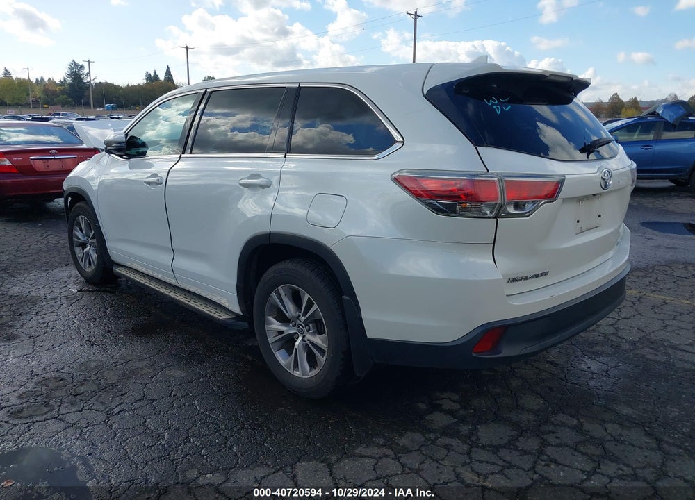 2016 TOYOTA HIGHLANDER LE/LE PLUS VIN: 5TDBKRFH3GS338827