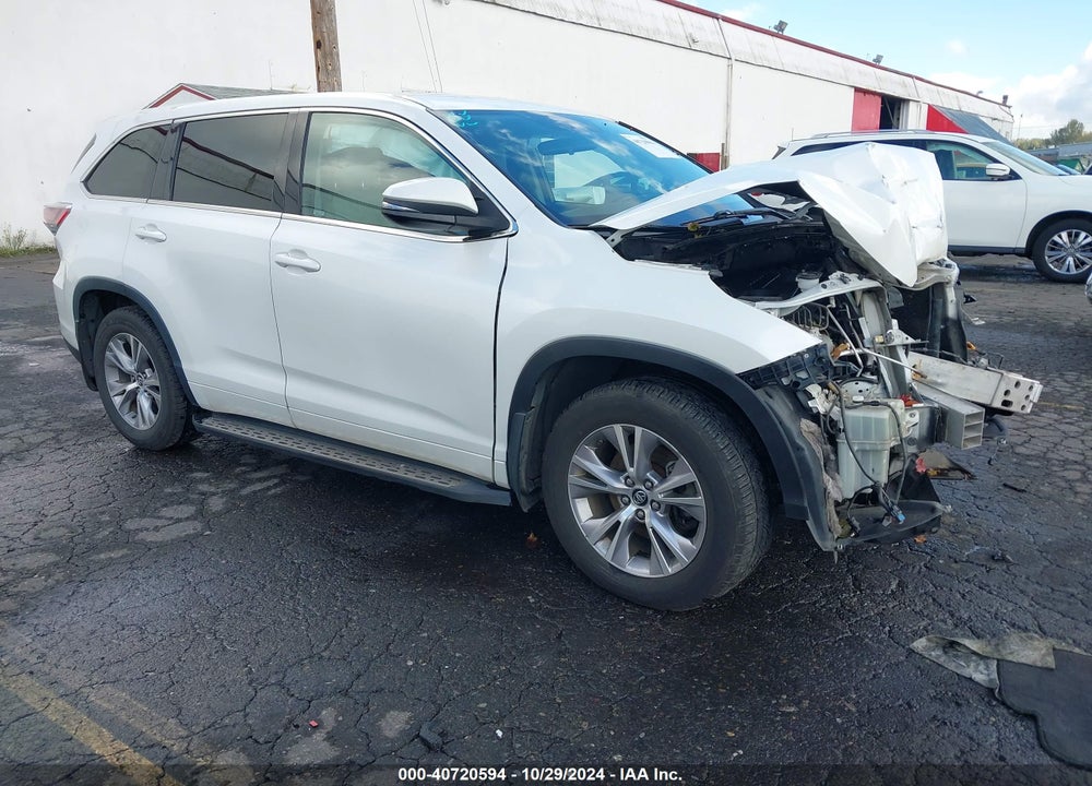 2016 TOYOTA HIGHLANDER LE/LE PLUS VIN: 5TDBKRFH3GS338827