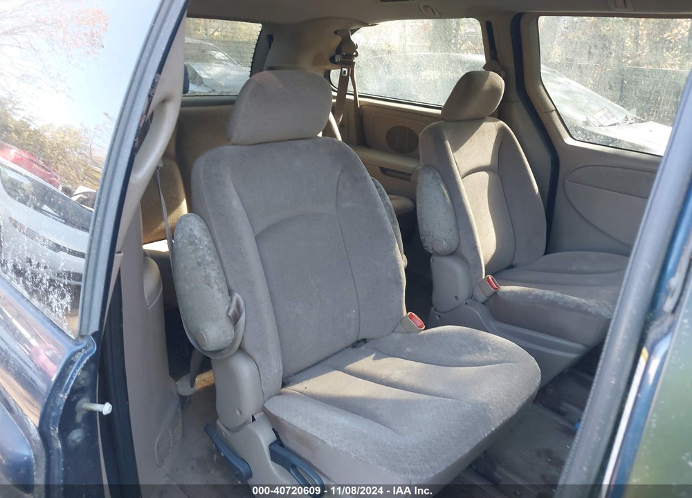 2002 DODGE GRAND CARAVAN SPORT VIN: 1B4GP443X2B525660