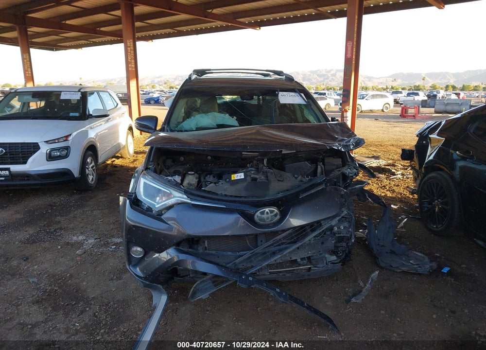 2017 TOYOTA RAV4 XLE VIN: JTMWFREV9HJ130558