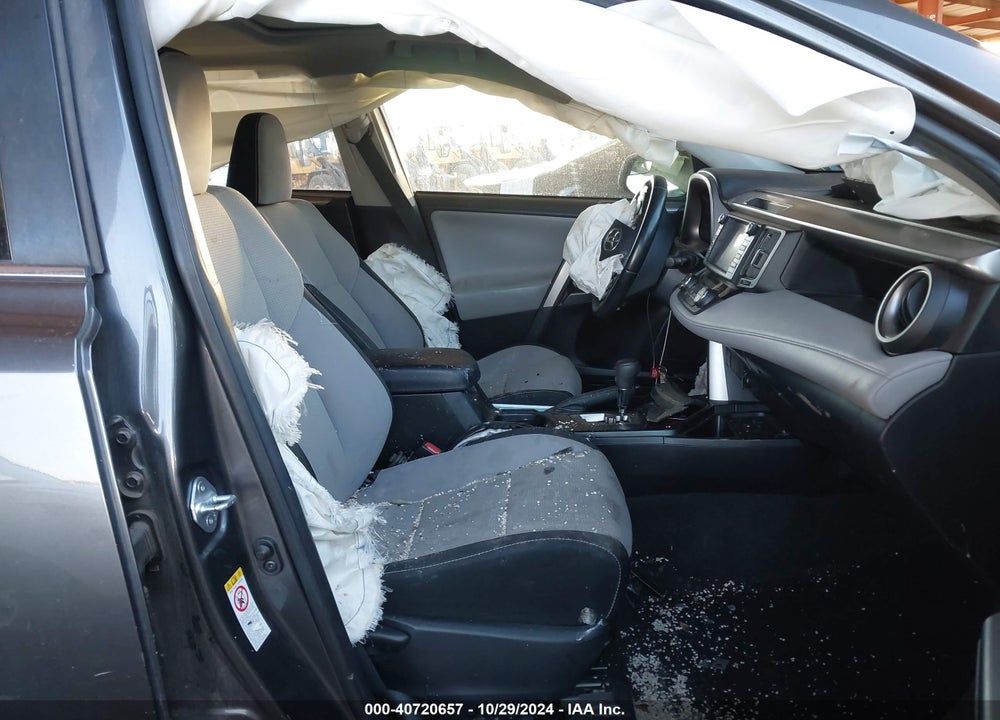 2017 TOYOTA RAV4 XLE VIN: JTMWFREV9HJ130558