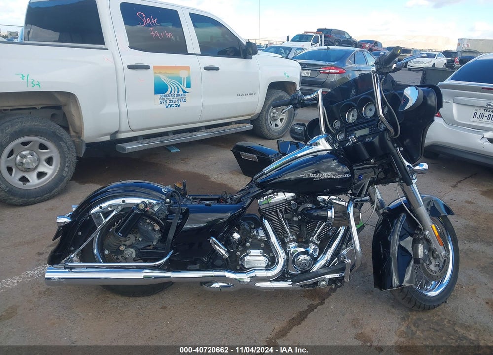 2013 HARLEY-DAVIDSON FLHX STREET GLIDE VIN: 1HD1KBM16DB655284