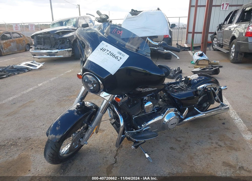 2013 HARLEY-DAVIDSON FLHX STREET GLIDE VIN: 1HD1KBM16DB655284