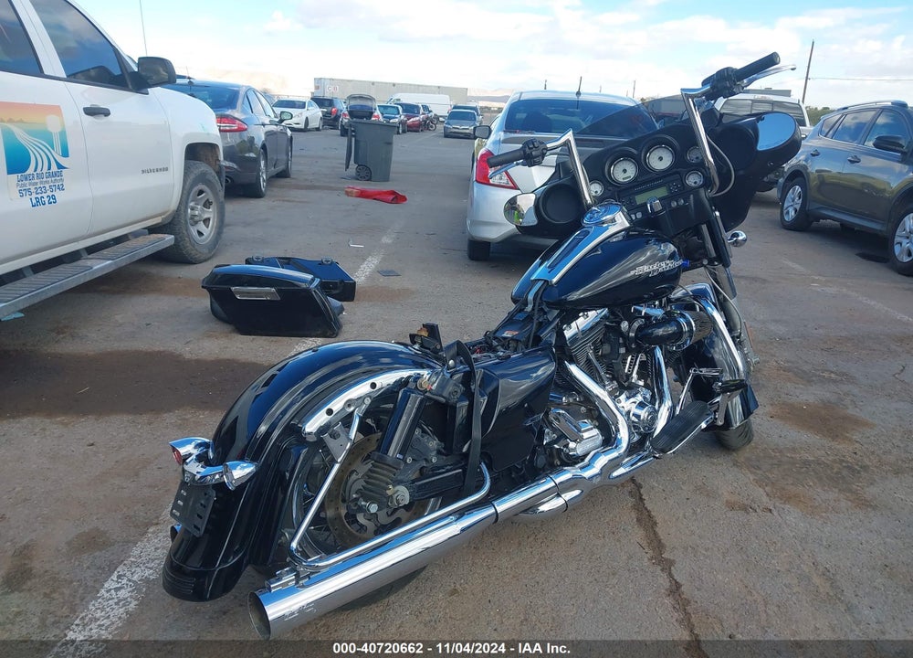 2013 HARLEY-DAVIDSON FLHX STREET GLIDE VIN: 1HD1KBM16DB655284