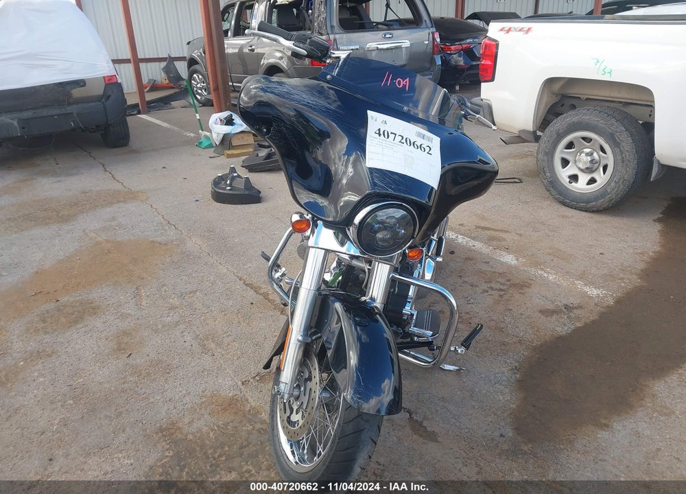 2013 HARLEY-DAVIDSON FLHX STREET GLIDE VIN: 1HD1KBM16DB655284