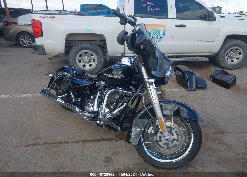 2013 HARLEY-DAVIDSON FLHX STREET GLIDE VIN: 1HD1KBM16DB655284