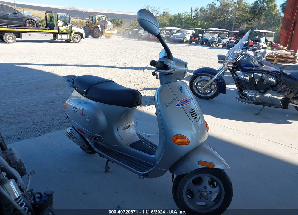 2003 VESPA C161C VIN: ZAPC16C1935005656
