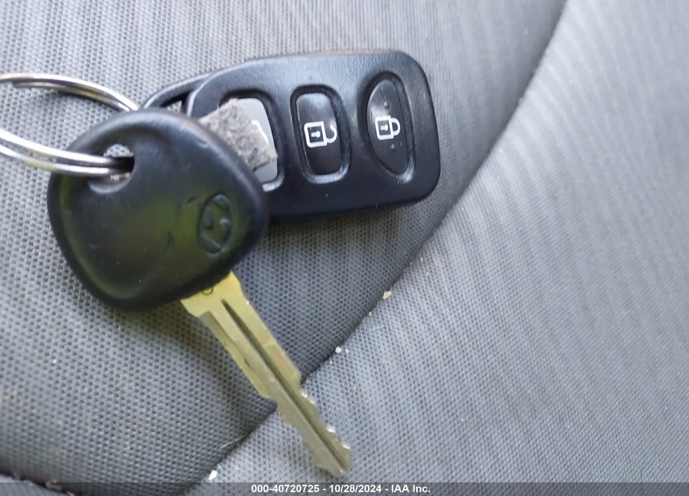 2013 HYUNDAI ELANTRA GLS VIN: KMHDH4AE4DU656594