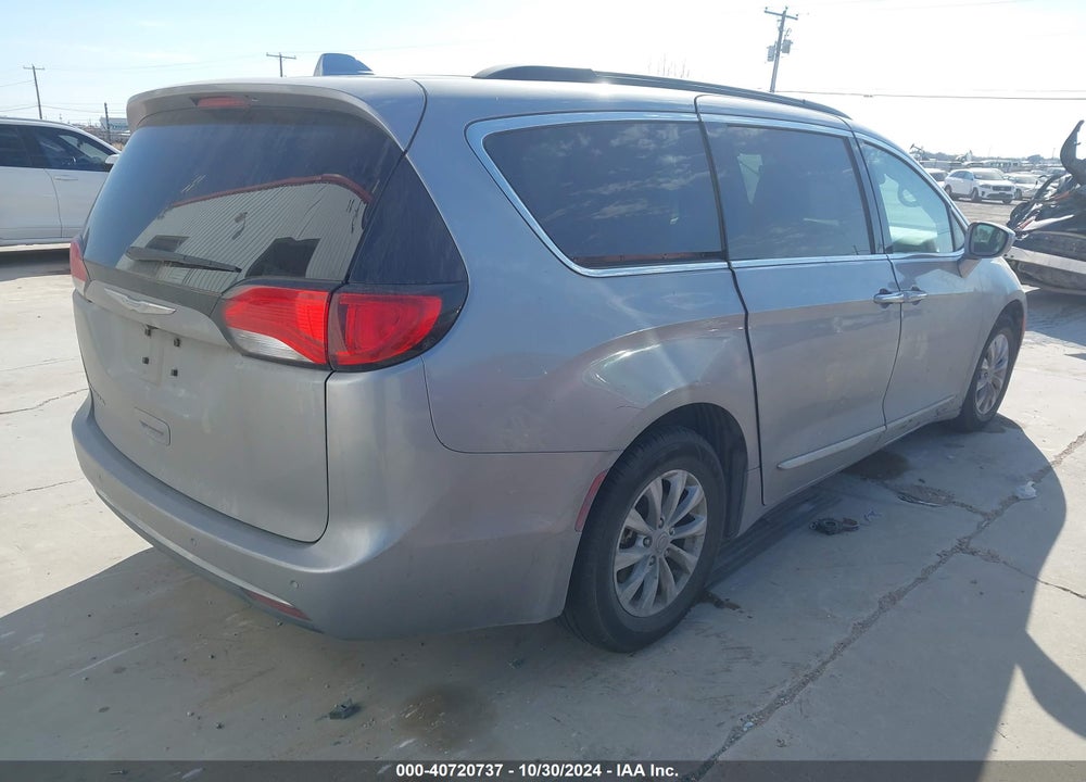 2017 CHRYSLER PACIFICA TOURING L VIN: 2C4RC1BG9HR692033