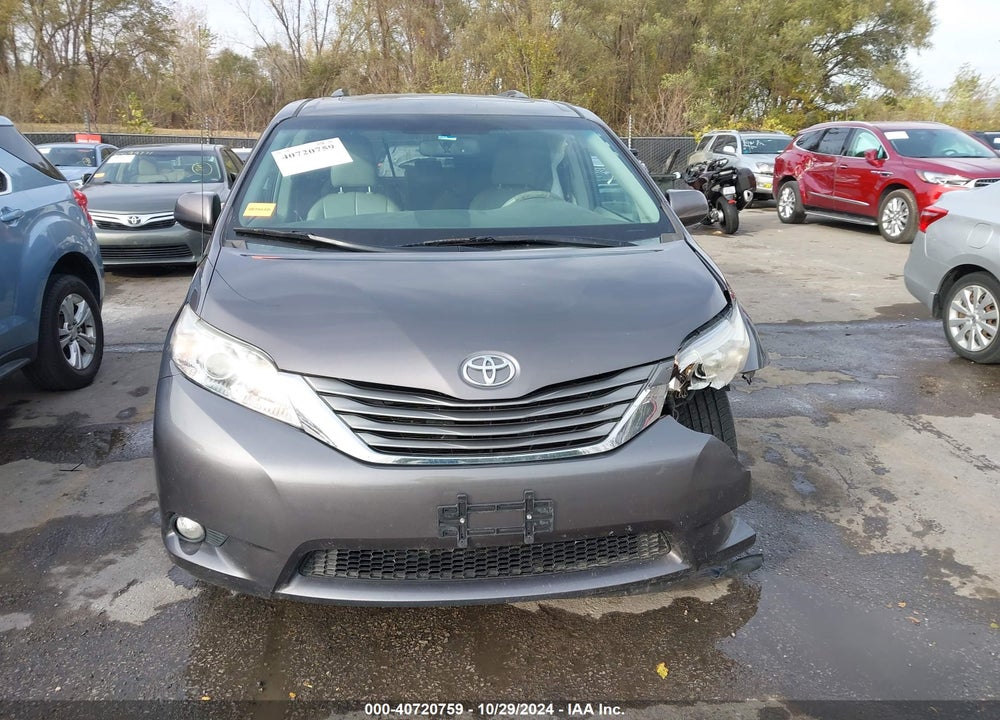 2013 TOYOTA SIENNA XLE V6 8 PASSENGER VIN: 5TDYK3DC9DS356811