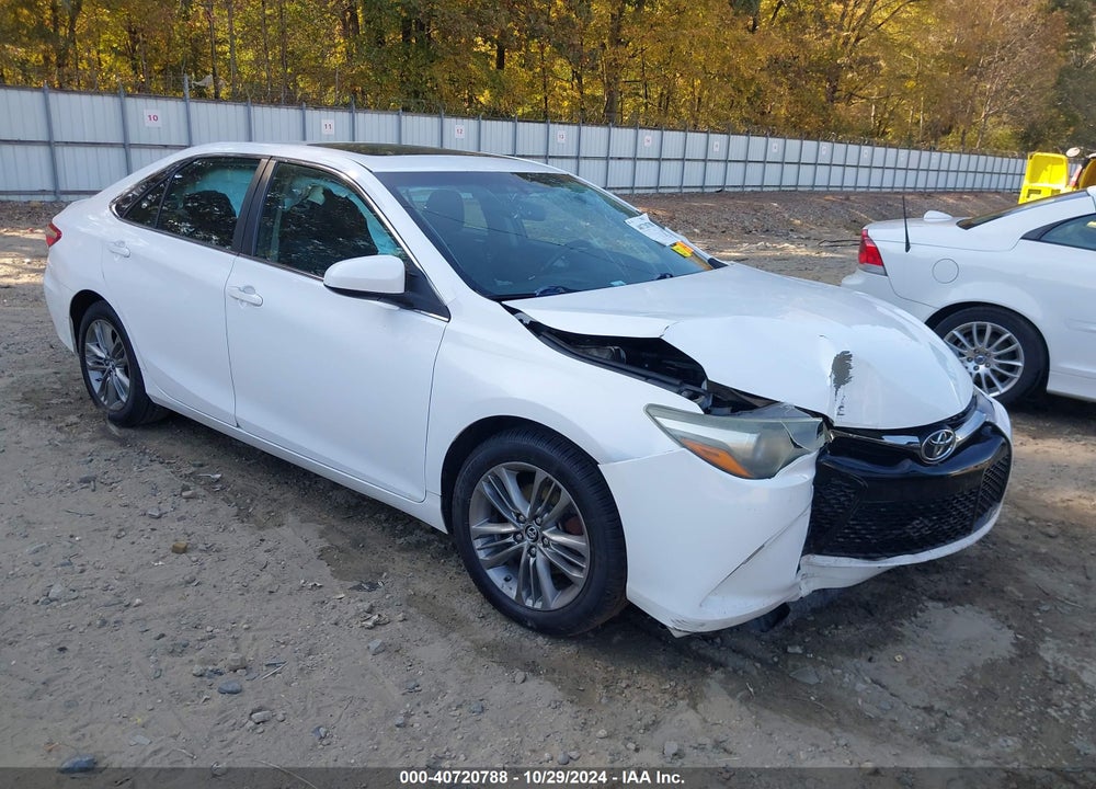 2015 TOYOTA CAMRY SE VIN: 4T1BF1FK8FU045884