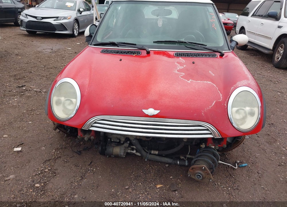 2002 MINI COOPER VIN: WMWRC33402TC30704
