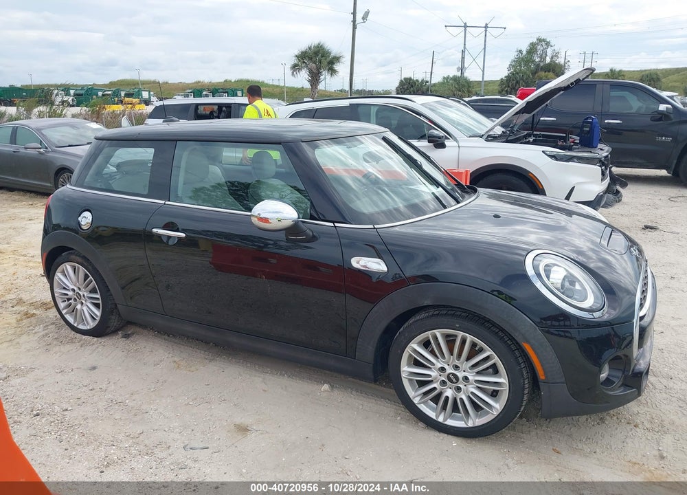 2019 MINI HARDTOP COOPER S VIN: WMWXP7C57K2A52968