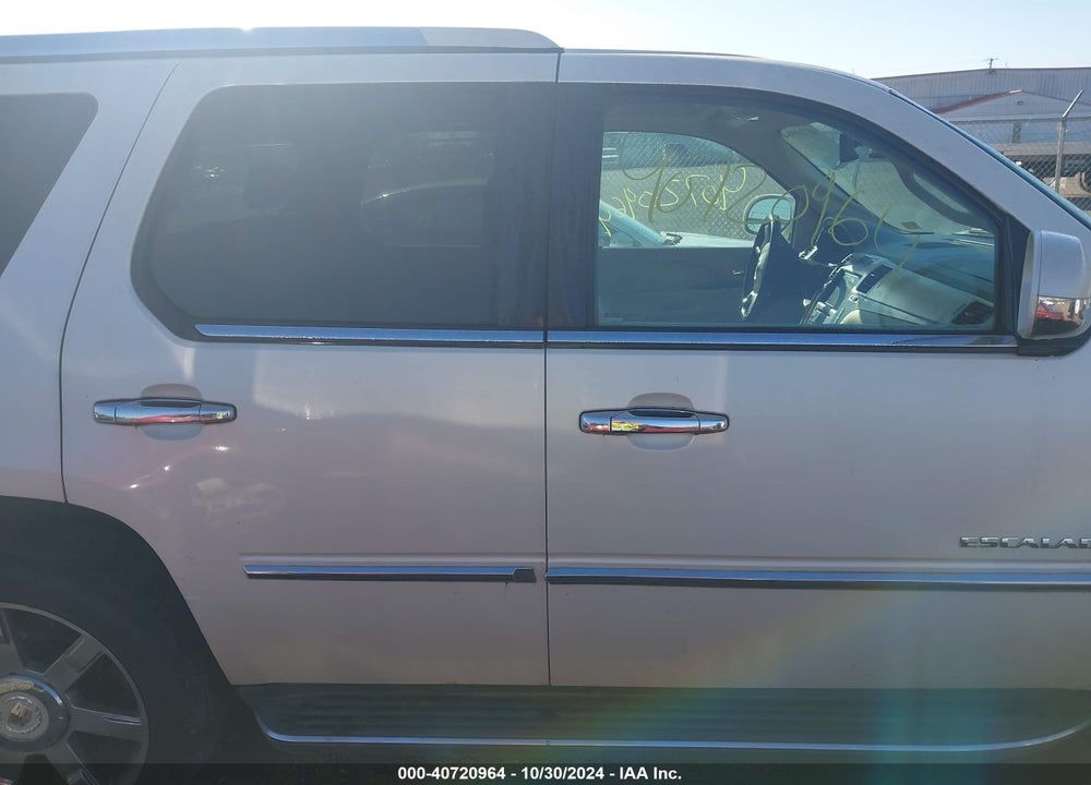 2007 CADILLAC ESCALADE STANDARD VIN: 1GYFK63877R216467