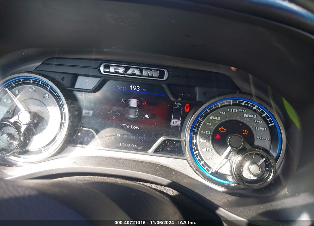 2020 RAM 1500 LIMITED 4X4 5'7 BOX VIN: 1C6SRFHTXLN142399